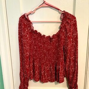 Cute top, never worn, size large